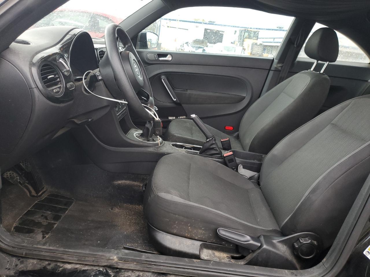 2012 VOLKSWAGEN BEETLE - Image 7