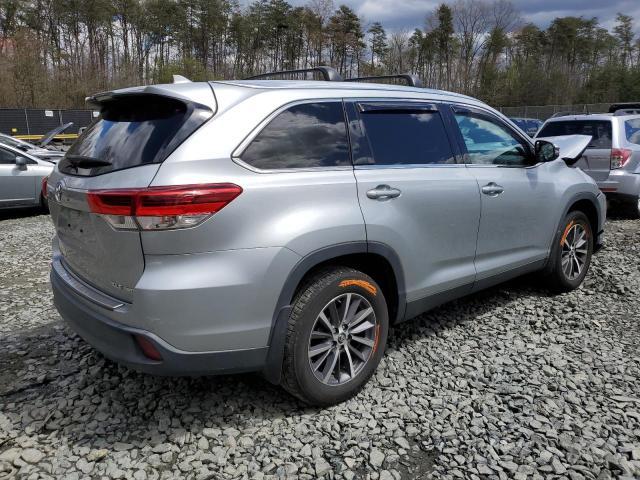 2019 Toyota Highlander Se - Фото 3