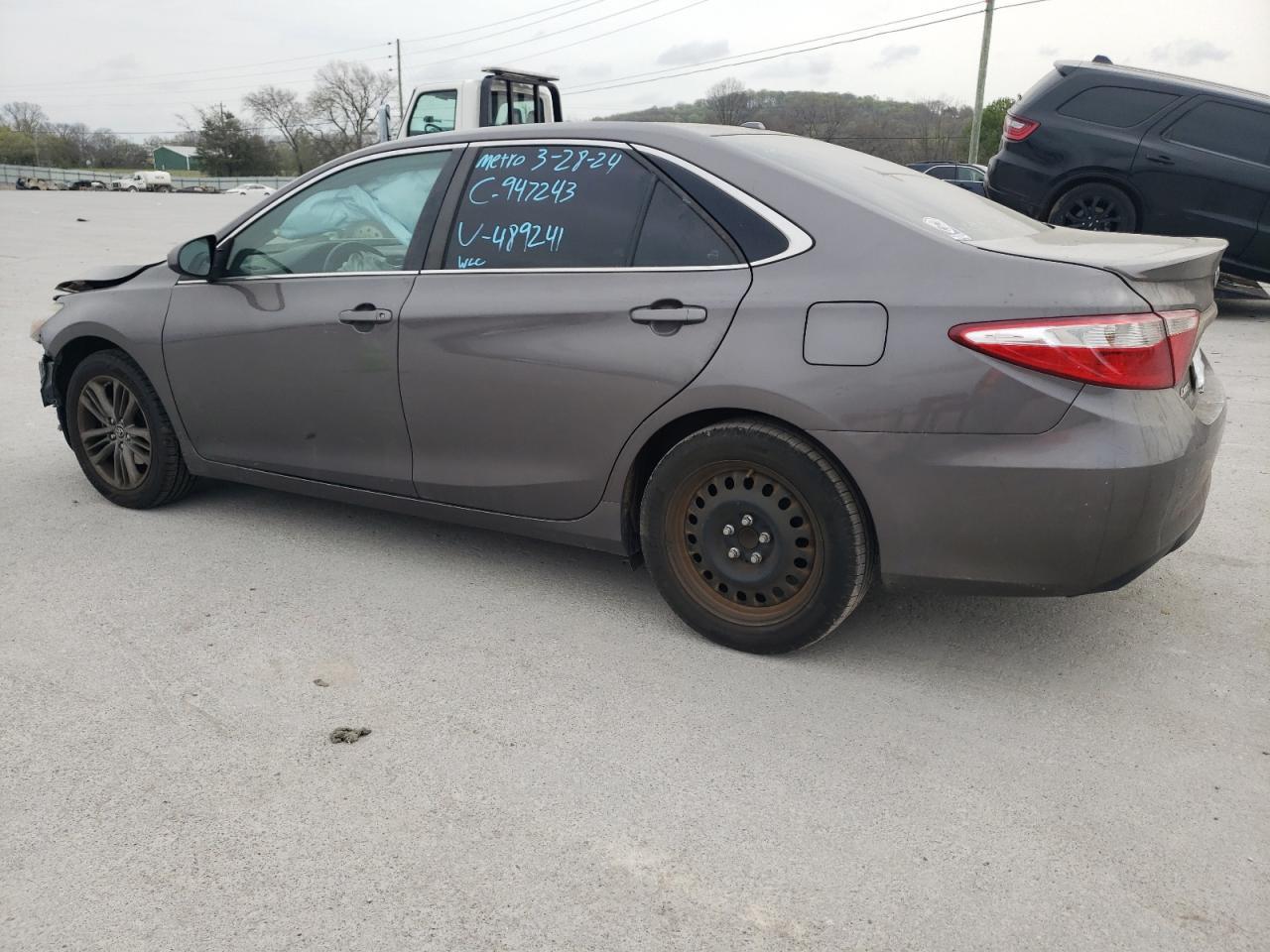 2015 TOYOTA CAMRY LE - Фото 2