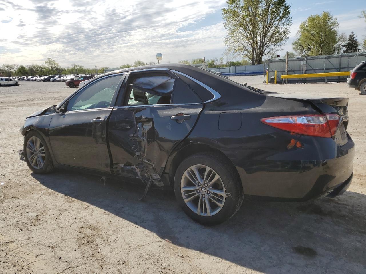 2017 TOYOTA CAMRY LE - Фото 2