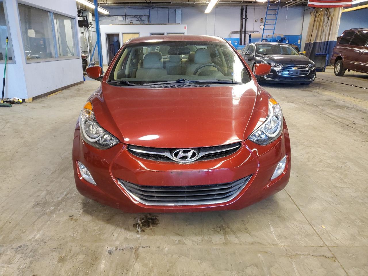 2013 HYUNDAI ELANTRA GL - Image 5