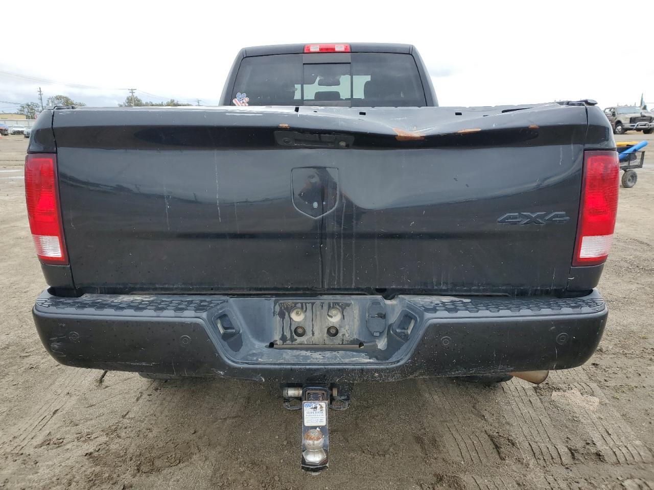 2017 RAM 2500 SLT - Image 6