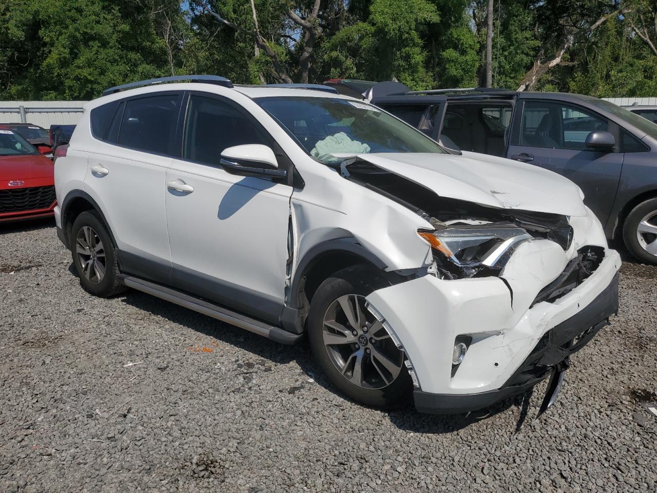 2017 TOYOTA RAV4 XLE - Image 4