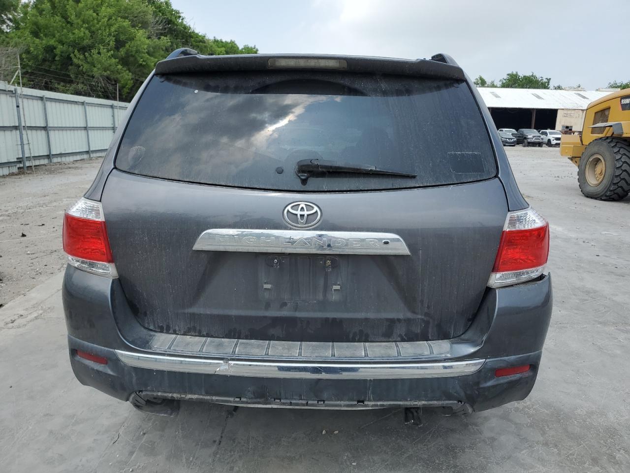 2012 TOYOTA HIGHLANDER - Image 6