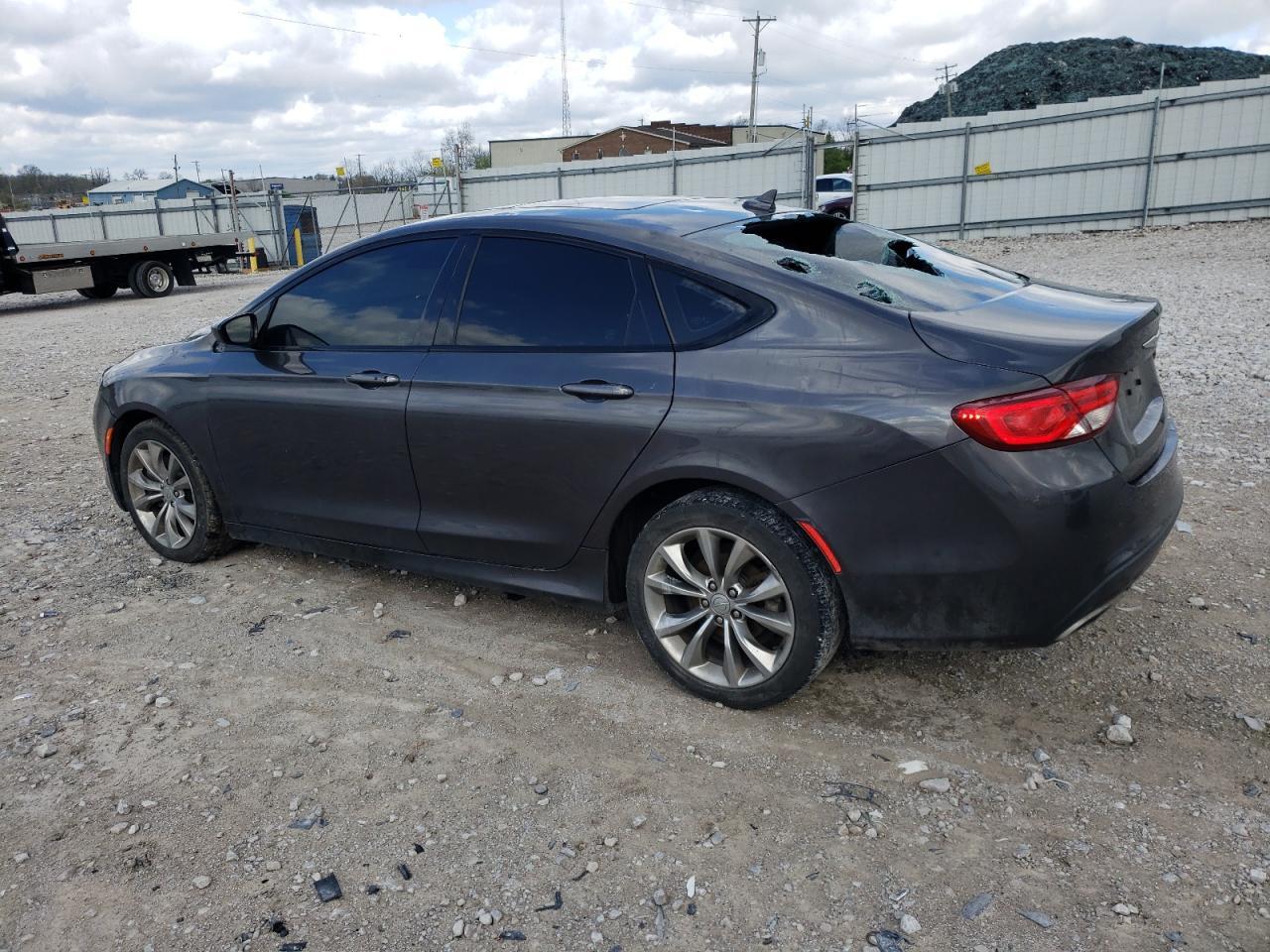 2015 CHRYSLER 200 S - Фото 2