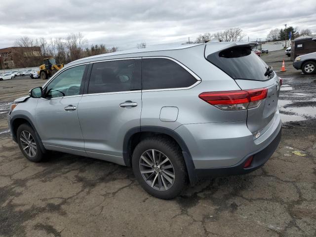 2018 Toyota Highlander Se - Фото 2