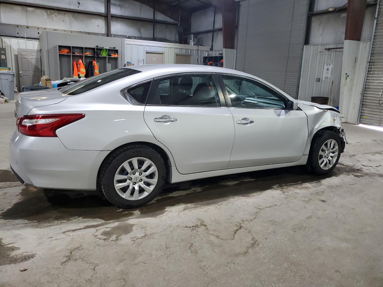 2017 NISSAN ALTIMA 2.5 - Фото 3