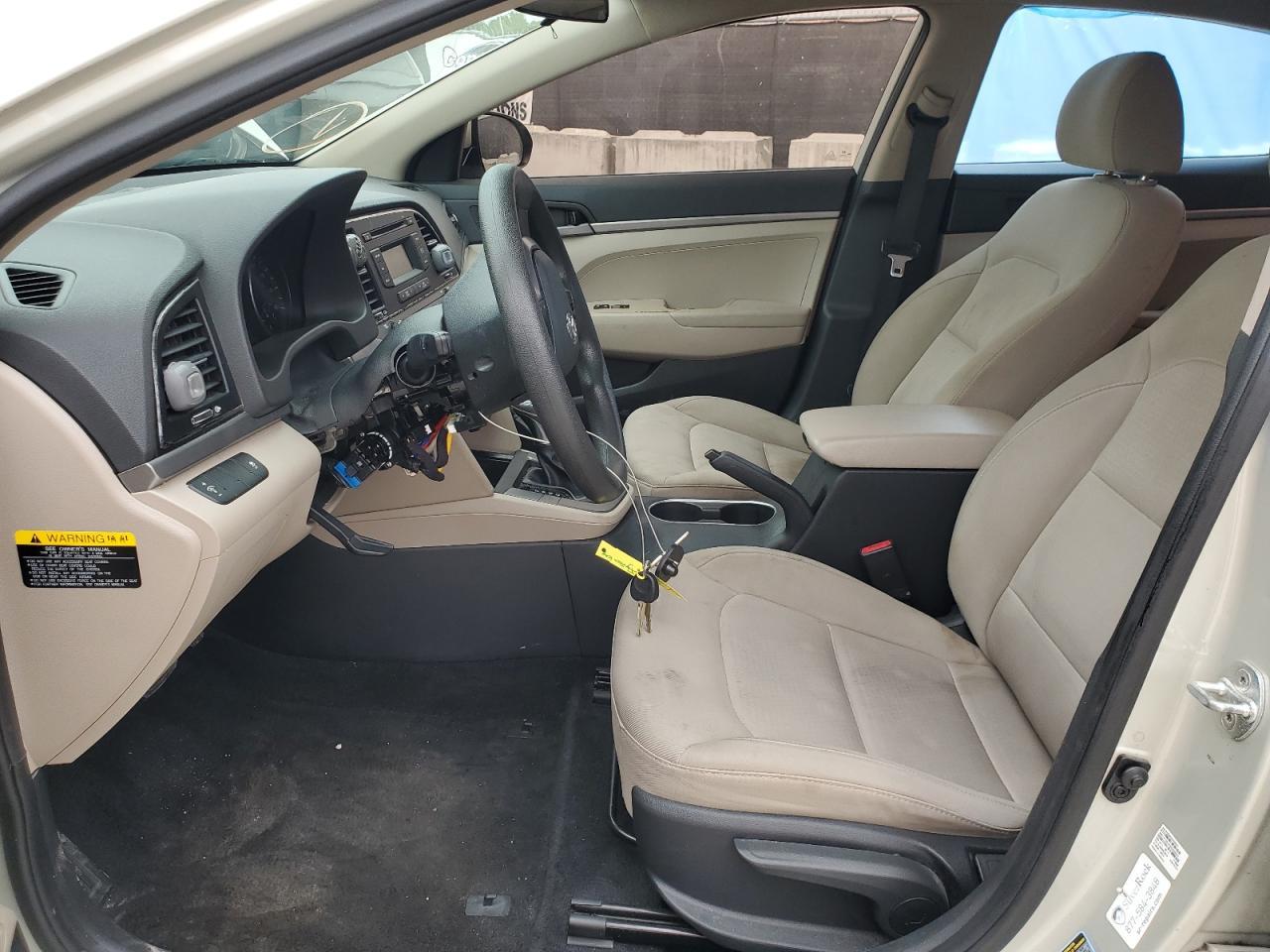 2017 HYUNDAI ELANTRA SE - Фото 7