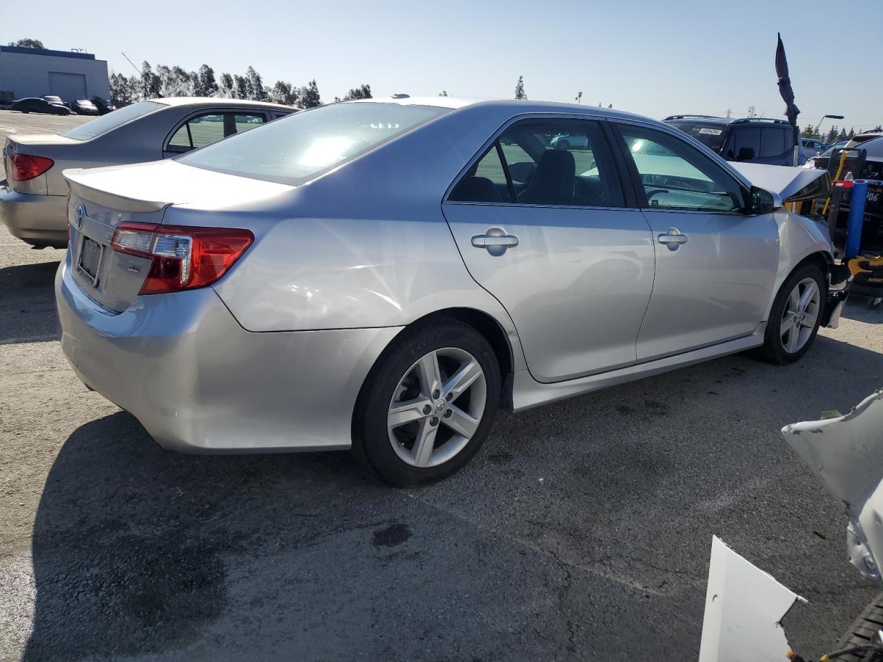2012 TOYOTA CAMRY BASE - Фото 3