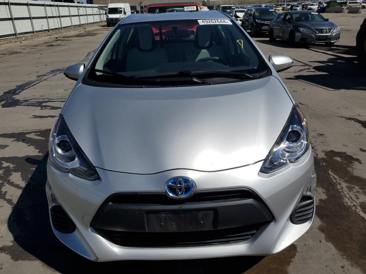 2016 TOYOTA PRIUS C - Image 5