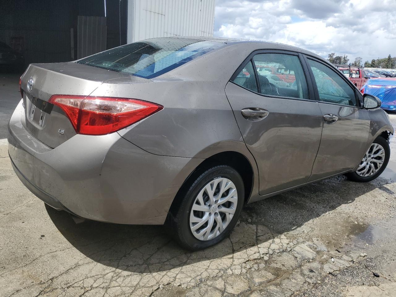 2019 TOYOTA COROLLA L - Image 3