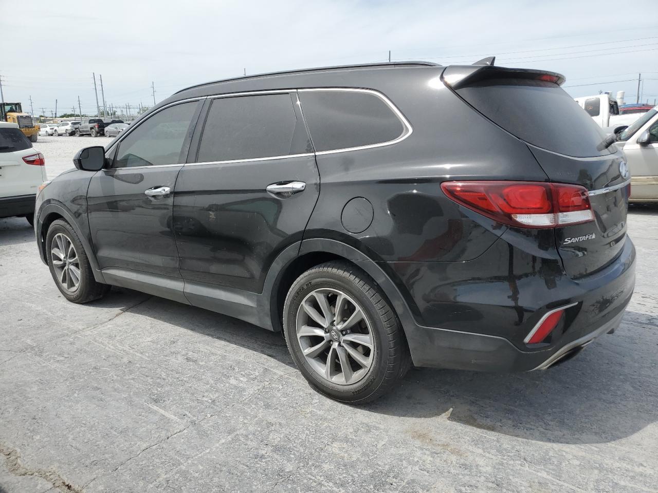 2017 HYUNDAI SANTA FE S - Image 2