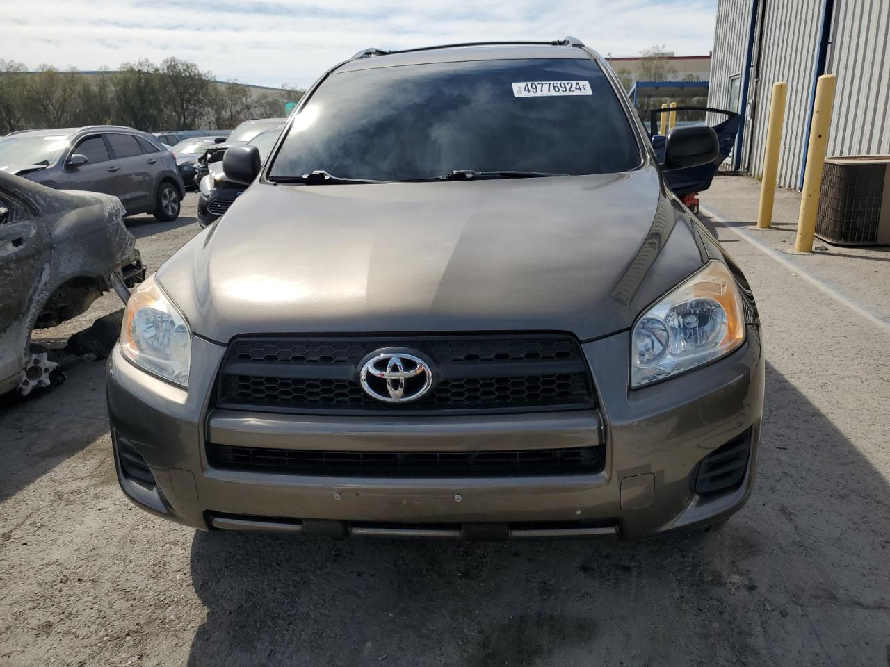 2011 TOYOTA RAV4 - Фото 5