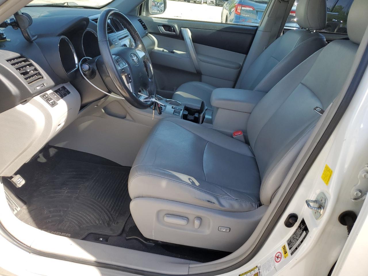 2011 TOYOTA HIGHLANDER - Image 7