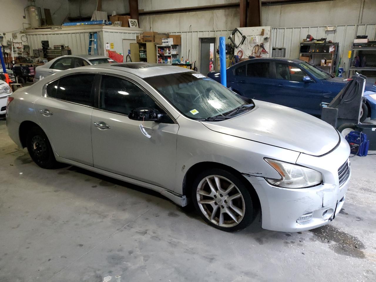 2011 NISSAN MAXIMA S - Фото 4