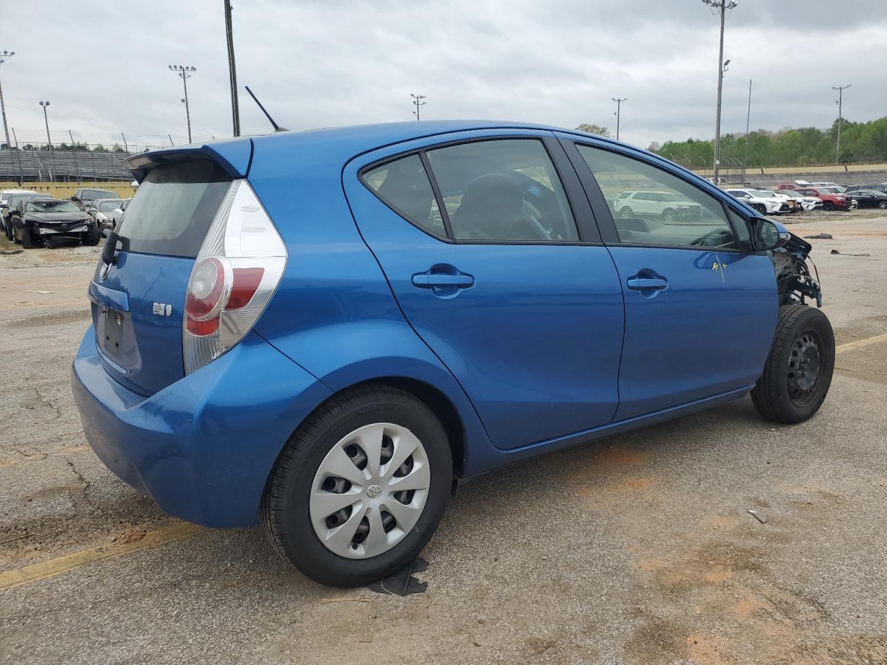 2013 TOYOTA PRIUS C - Image 3