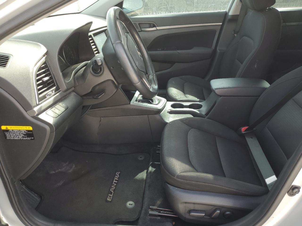 2017 HYUNDAI ELANTRA SE - Фото 7