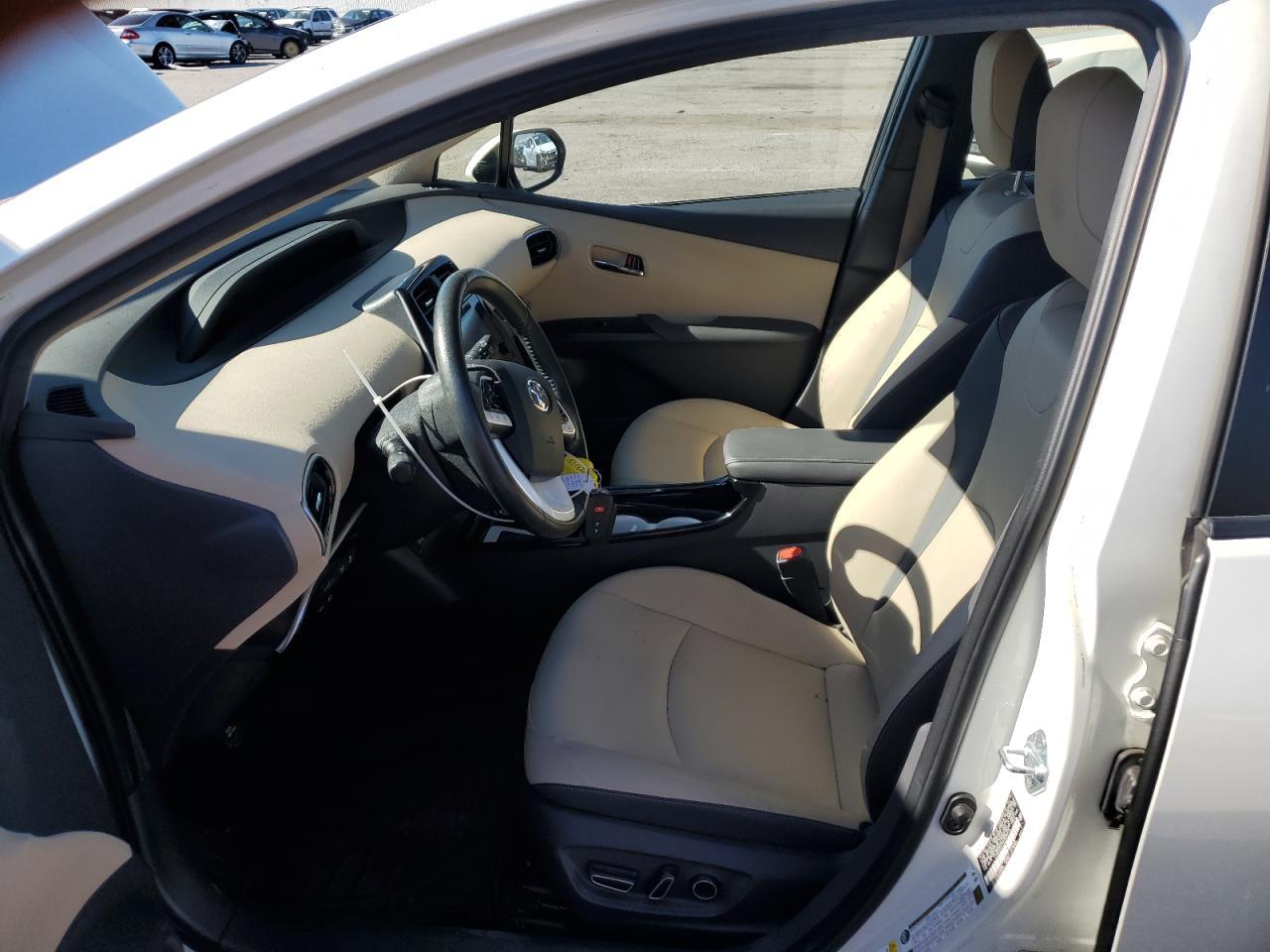 2016 TOYOTA PRIUS - Image 7
