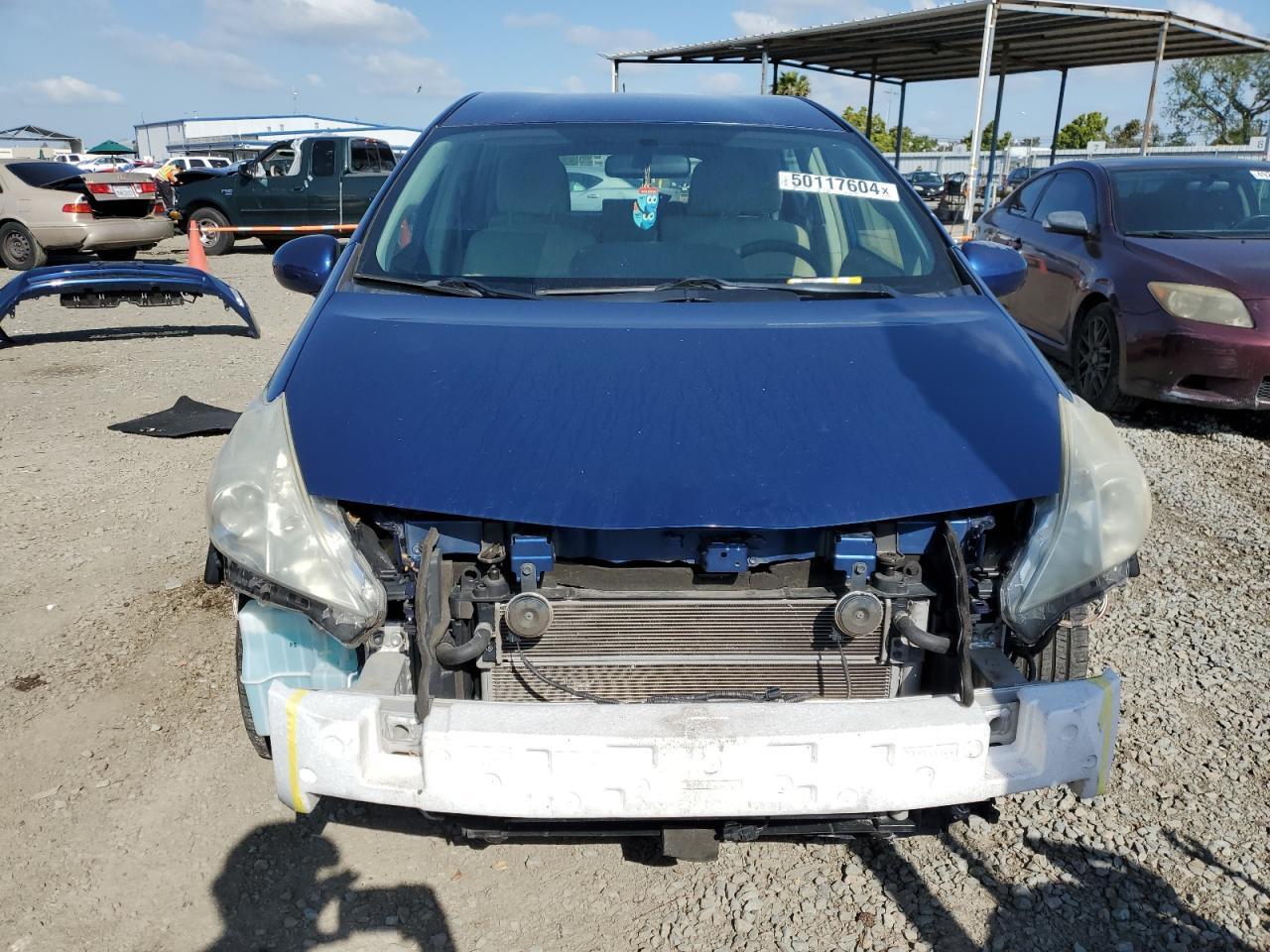2013 TOYOTA PRIUS V - Image 5