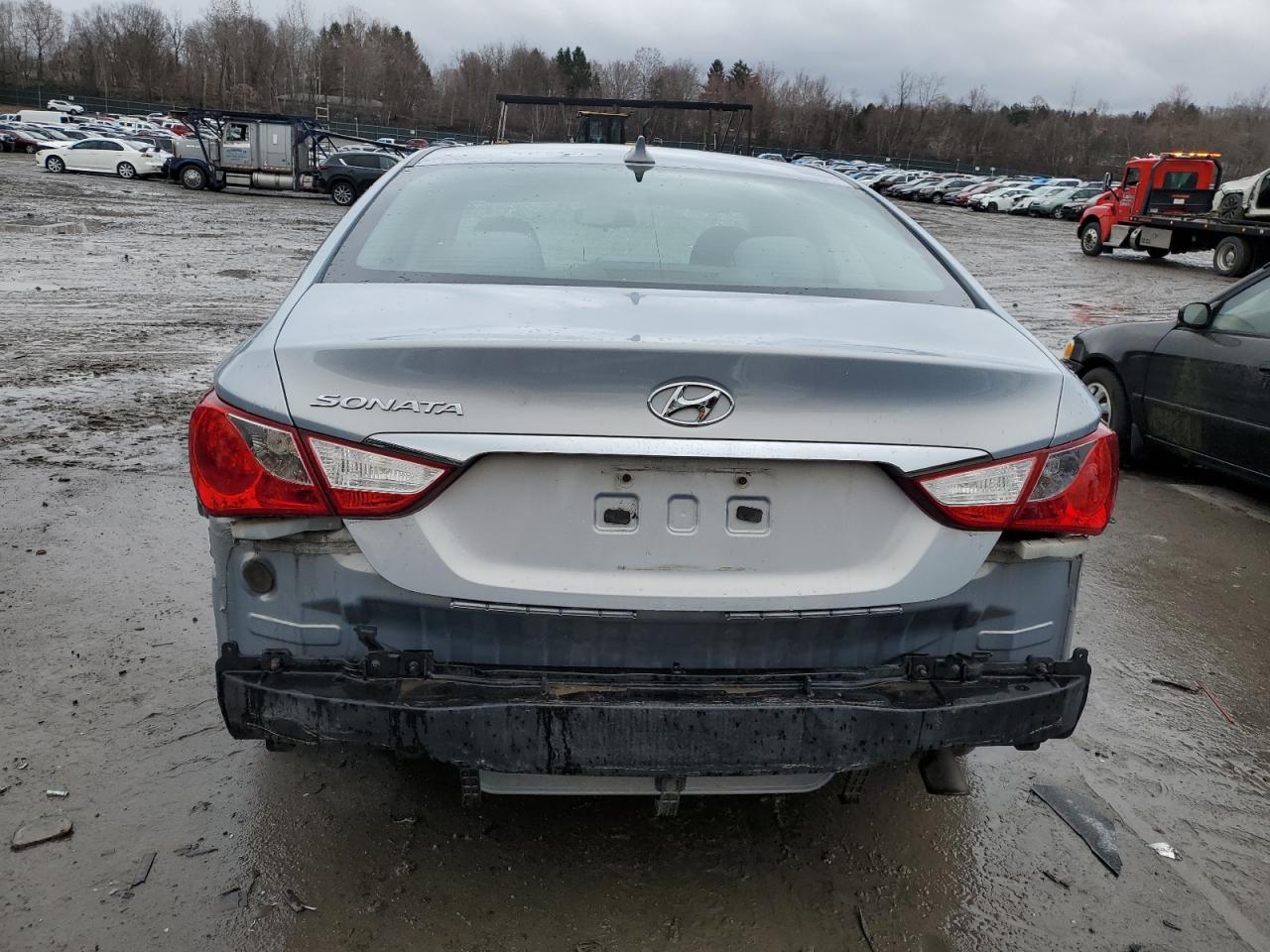 2013 HYUNDAI SONATA GLS - Image 6