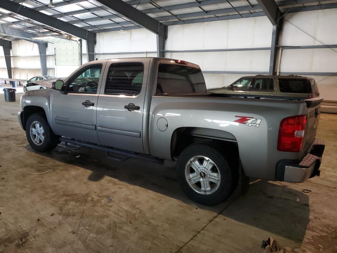 2012 CHEVROLET SILVERADO - Image 2