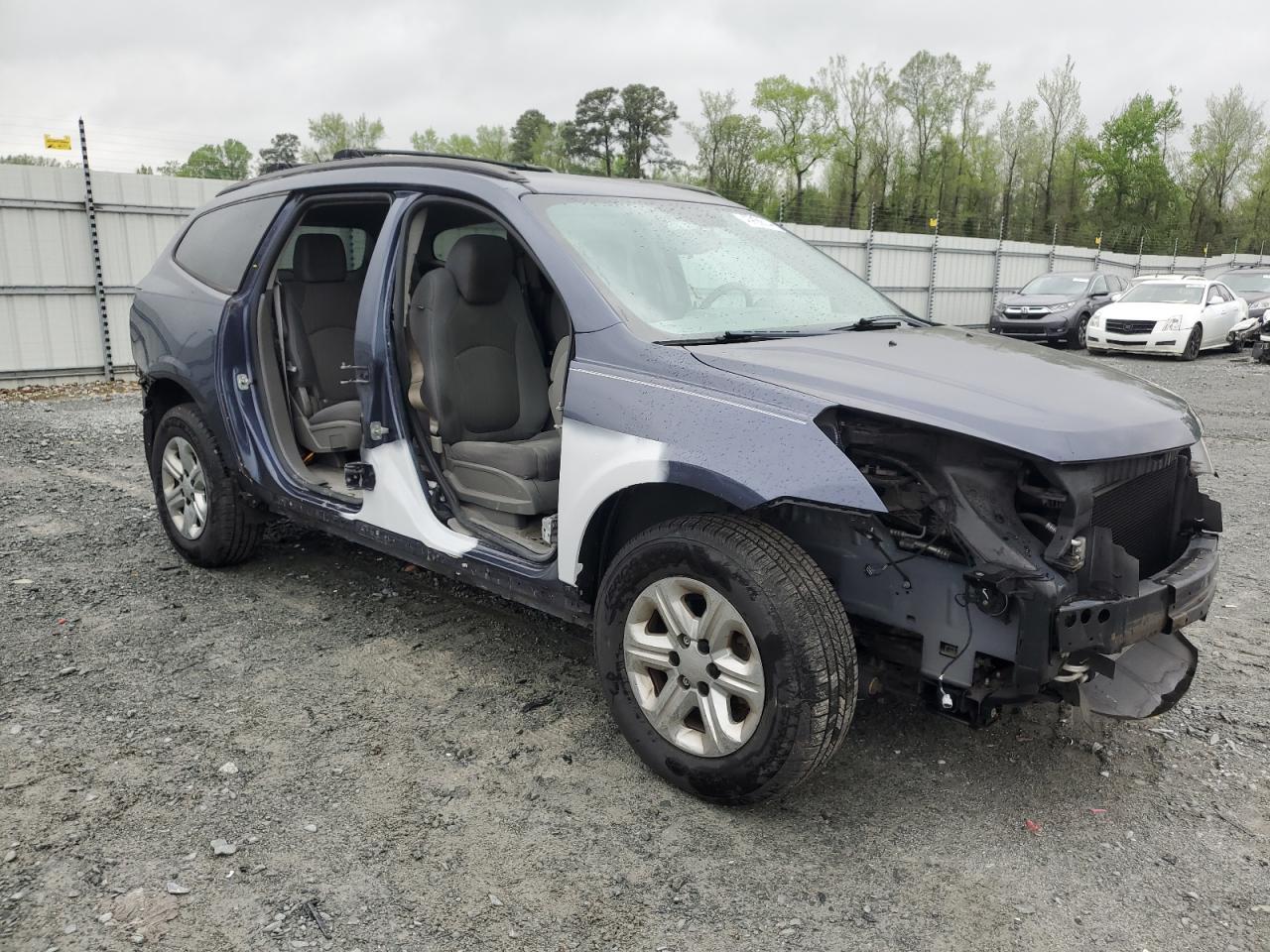 2014 CHEVROLET TRAVERSE L - Image 4