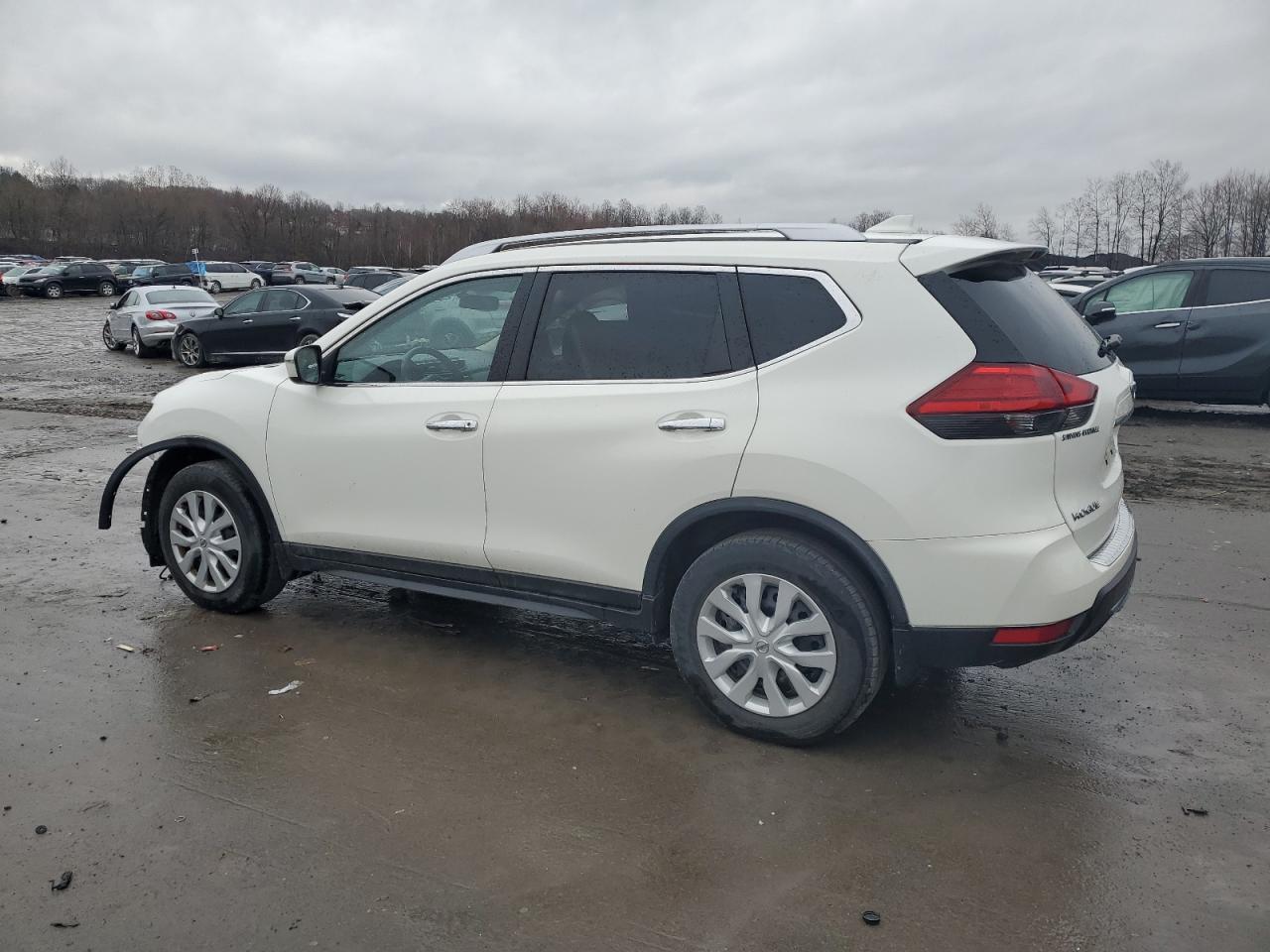 2017 NISSAN ROGUE S - Фото 2