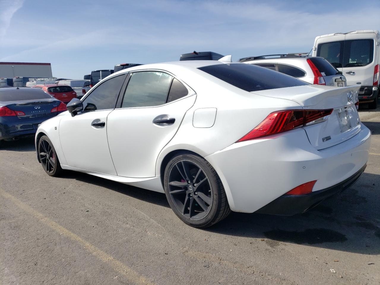 2018 LEXUS IS 300 - Фото 2