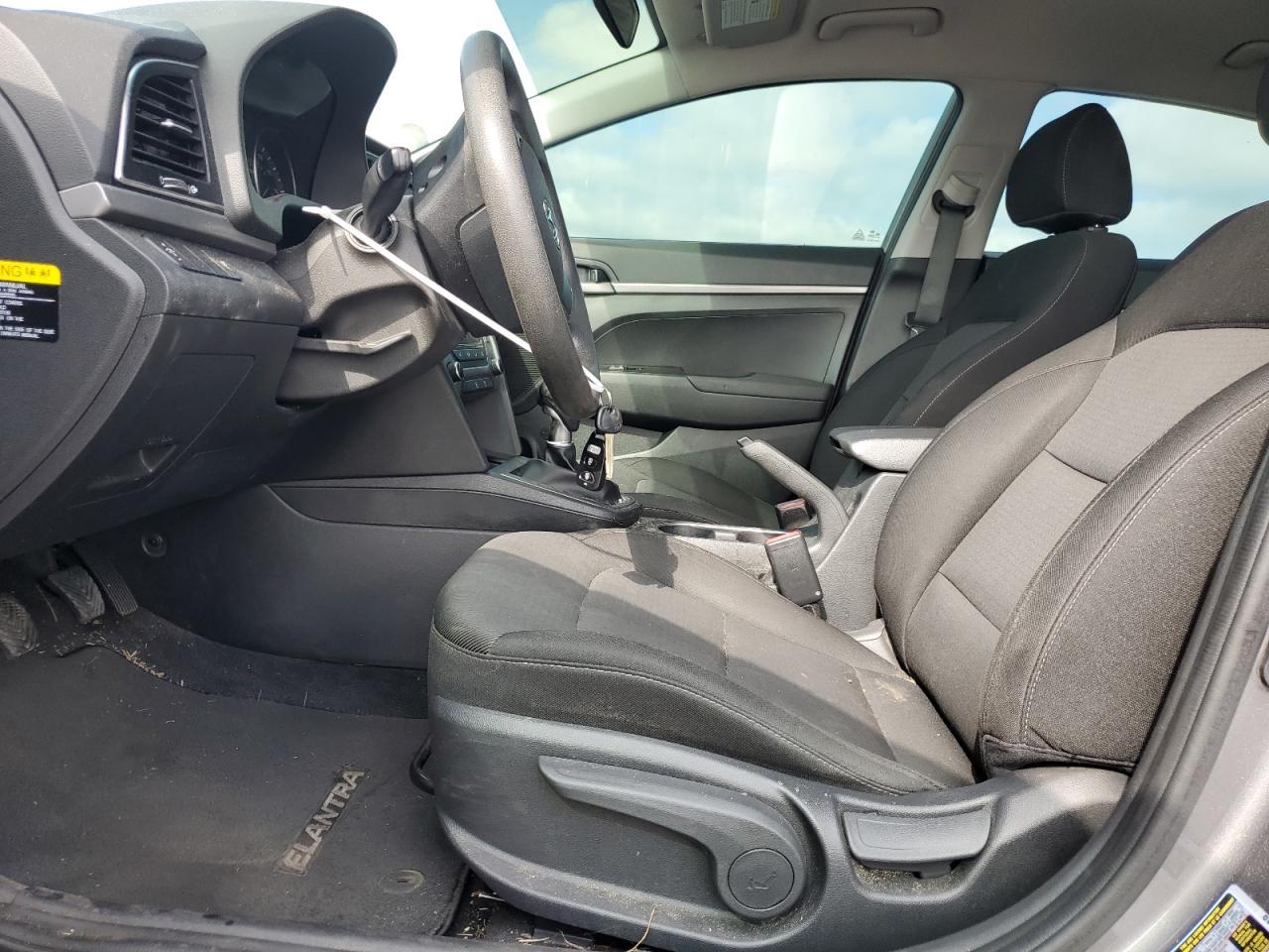 2018 HYUNDAI ELANTRA SE - Фото 7