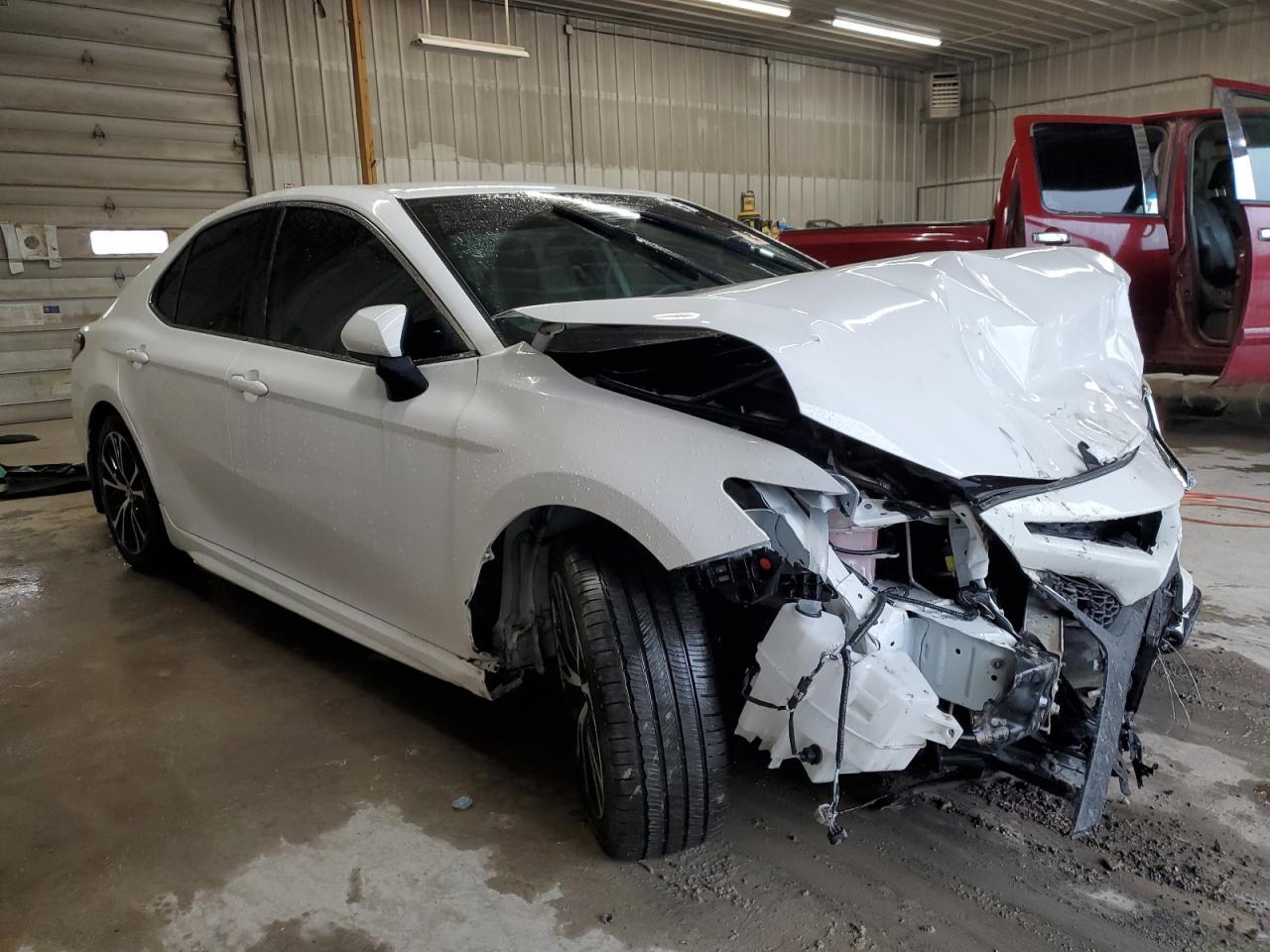 2020 TOYOTA CAMRY SE - Image 4