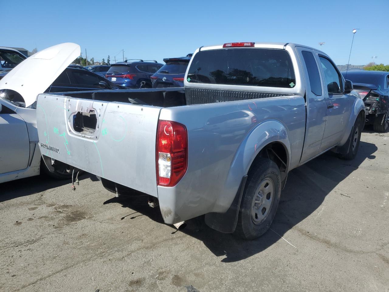 2017 NISSAN FRONTIER S - Фото 3
