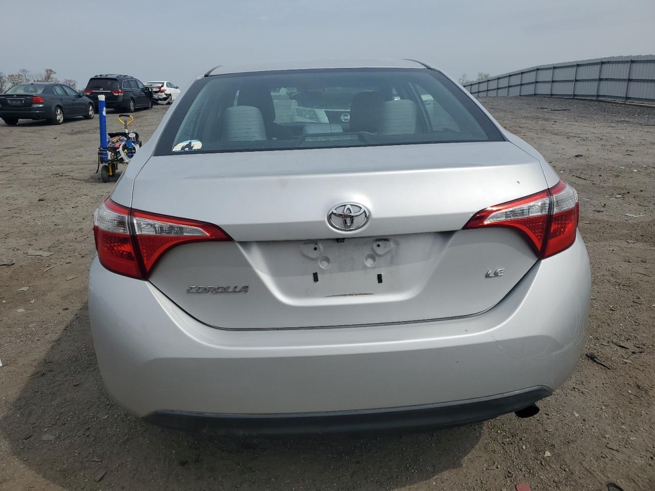 2015 TOYOTA COROLLA L - Фото 6