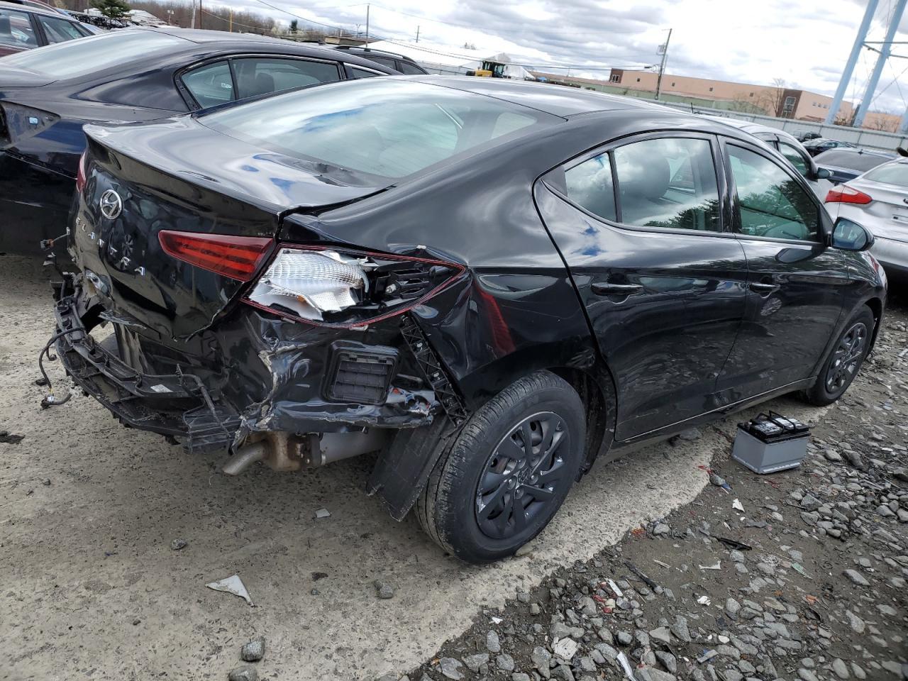 2019 HYUNDAI ELANTRA SE - Фото 3