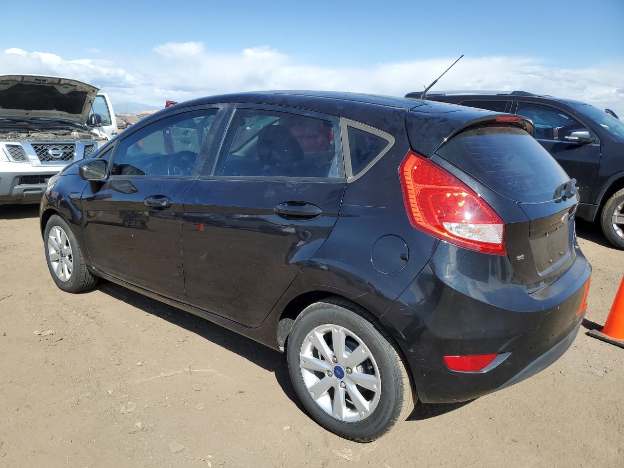 2013 FORD FIESTA SE - Image 2