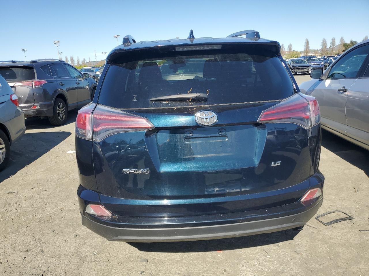 2018 TOYOTA RAV4 LE - Image 6