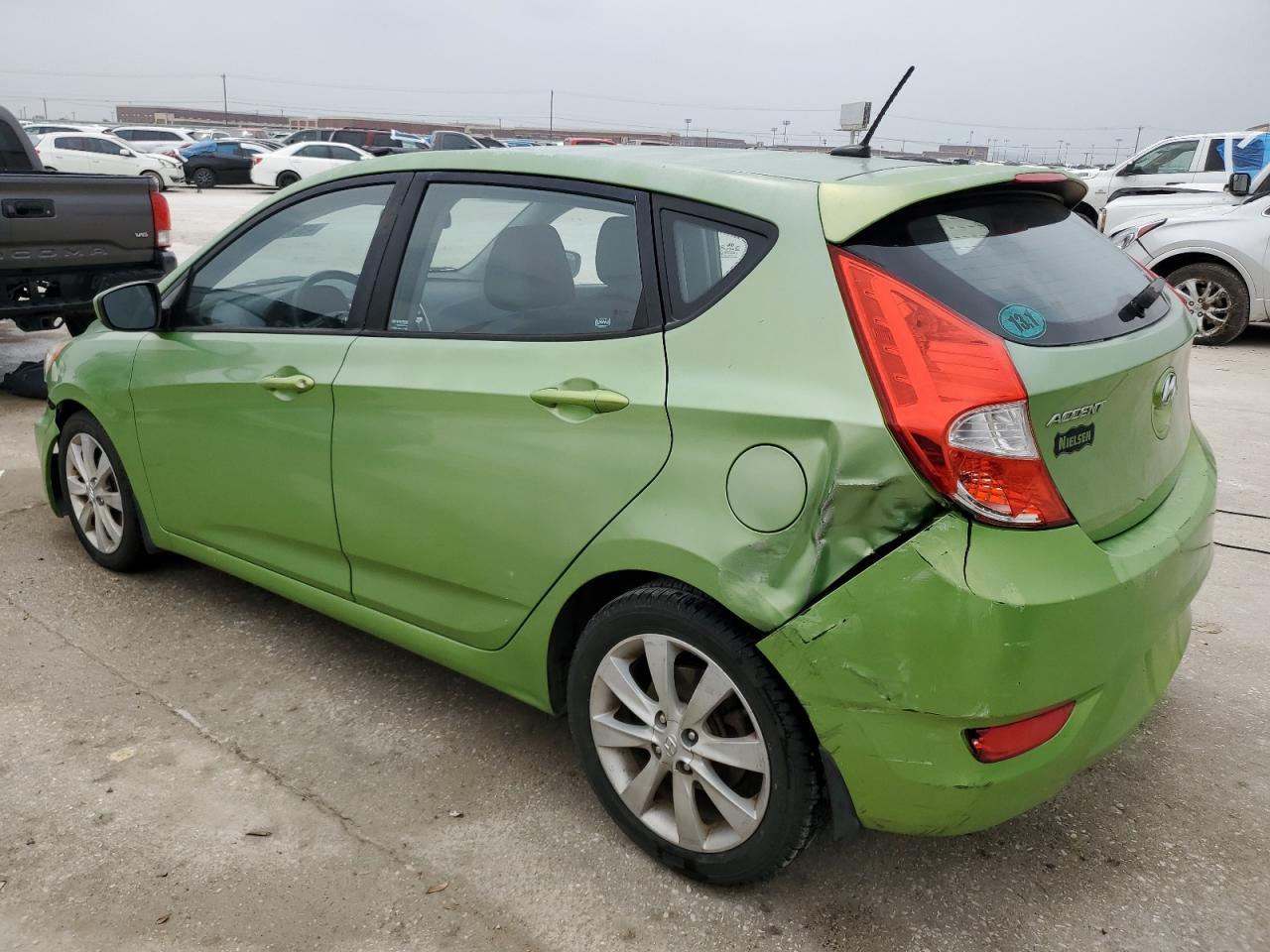 2012 HYUNDAI ACCENT GLS - Image 2