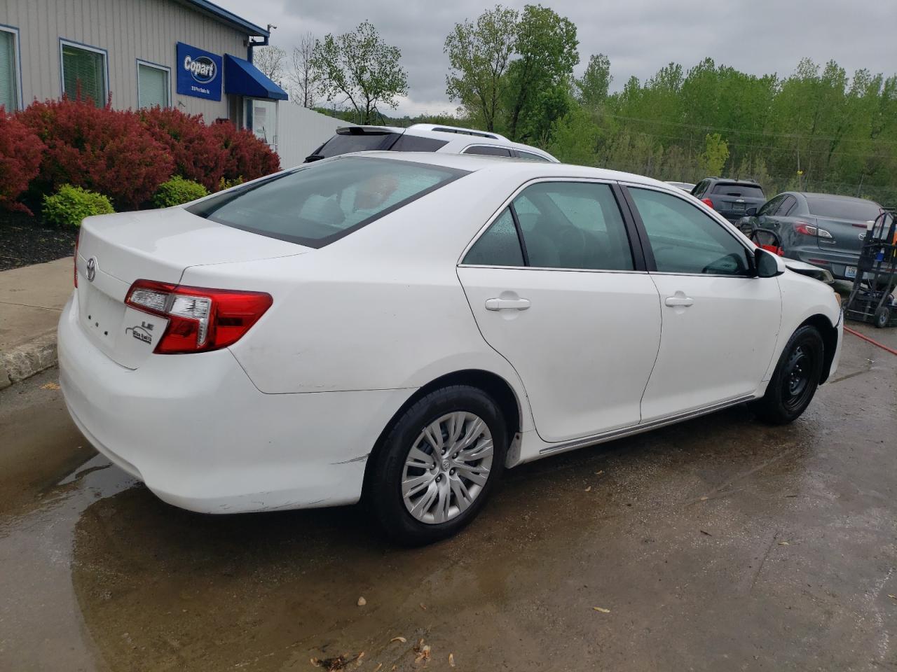 2013 TOYOTA CAMRY L - Фото 3