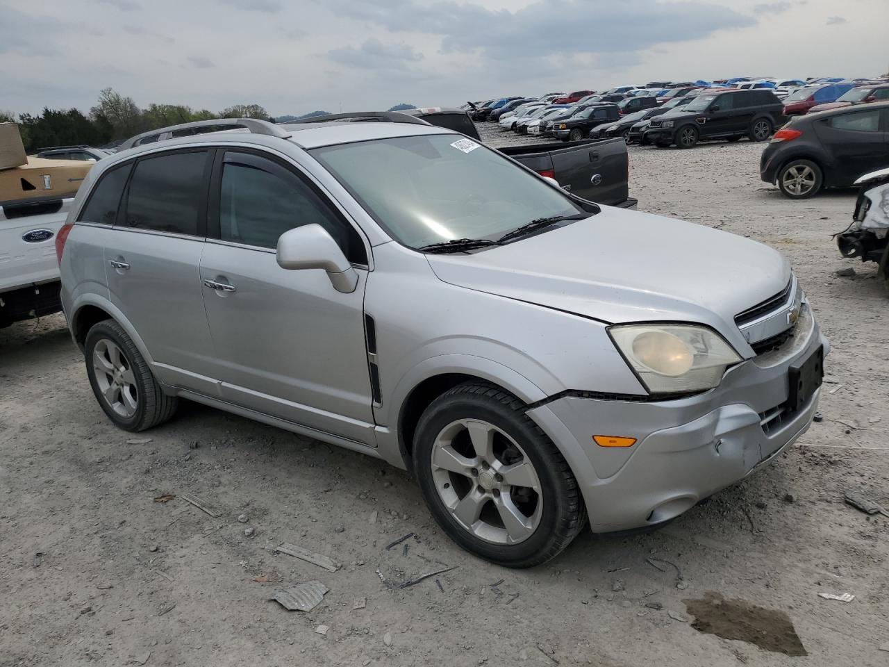 2014 CHEVROLET CAPTIVA LT - Image 4