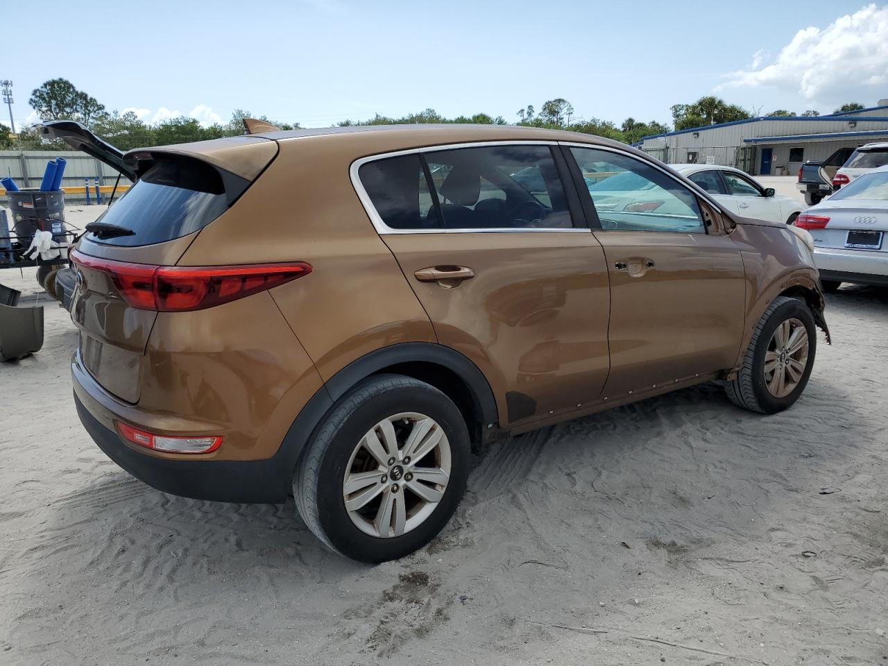 2017 KIA SPORTAGE L - Фото 3