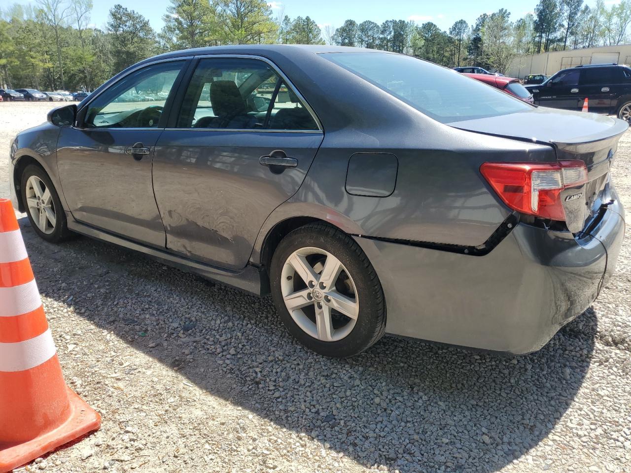 2014 TOYOTA CAMRY L - Image 2