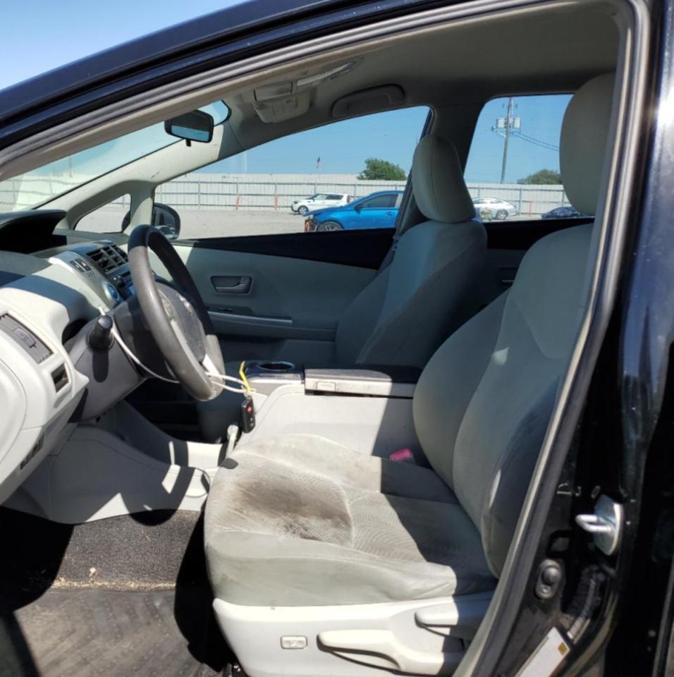 2013 TOYOTA PRIUS V - Image 7