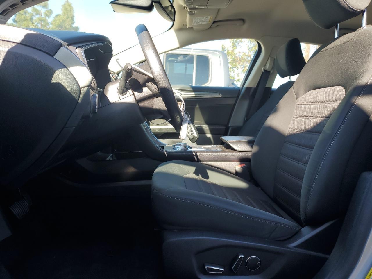 2020 FORD FUSION SE - Фото 7
