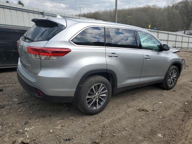 2019 Toyota Highlander Se - Фото 3