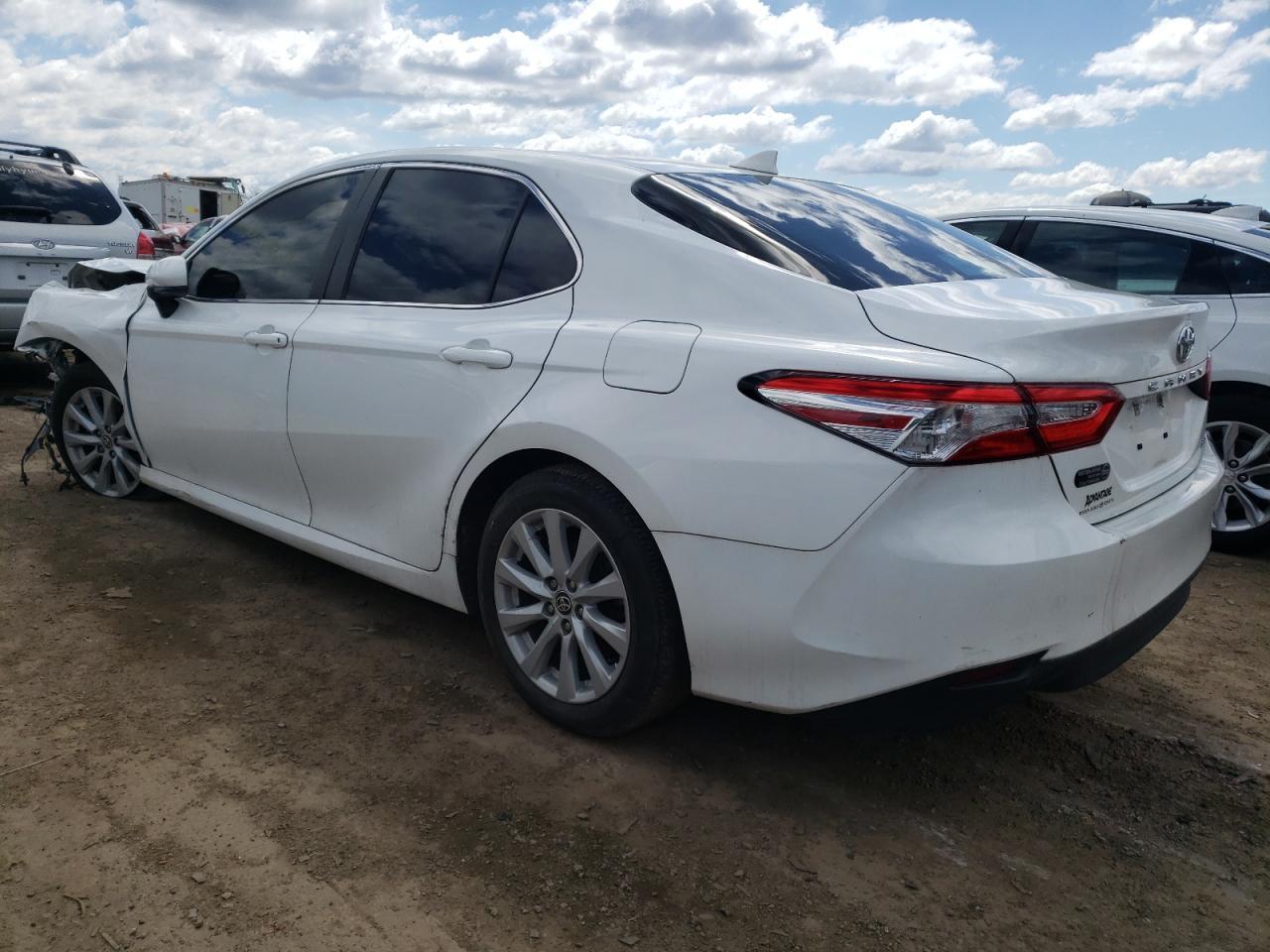 2020 TOYOTA CAMRY LE - Фото 2