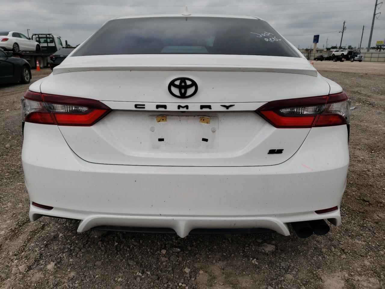 2021 TOYOTA CAMRY SE - Image 6