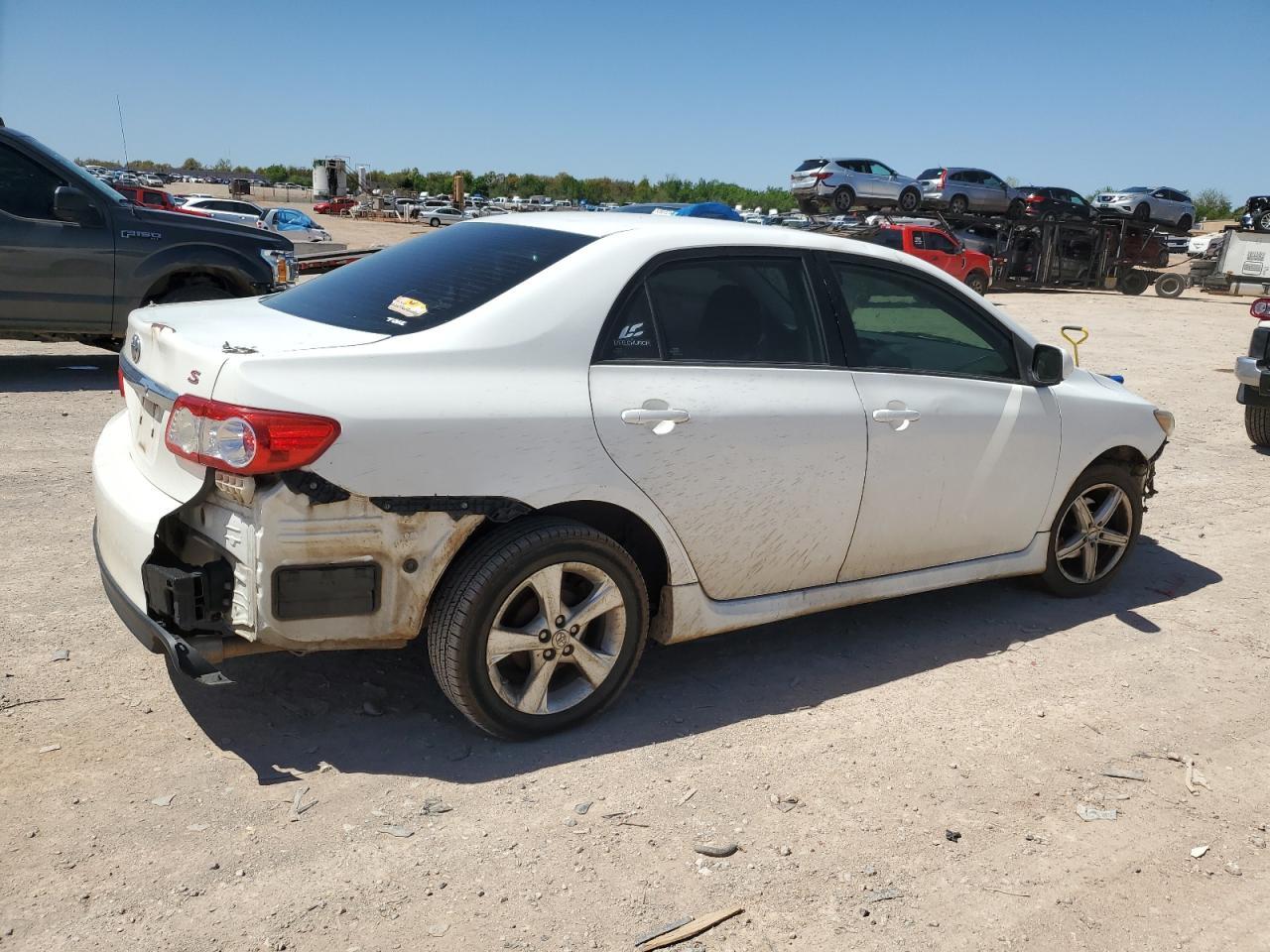 2013 TOYOTA COROLLA BA - Фото 3