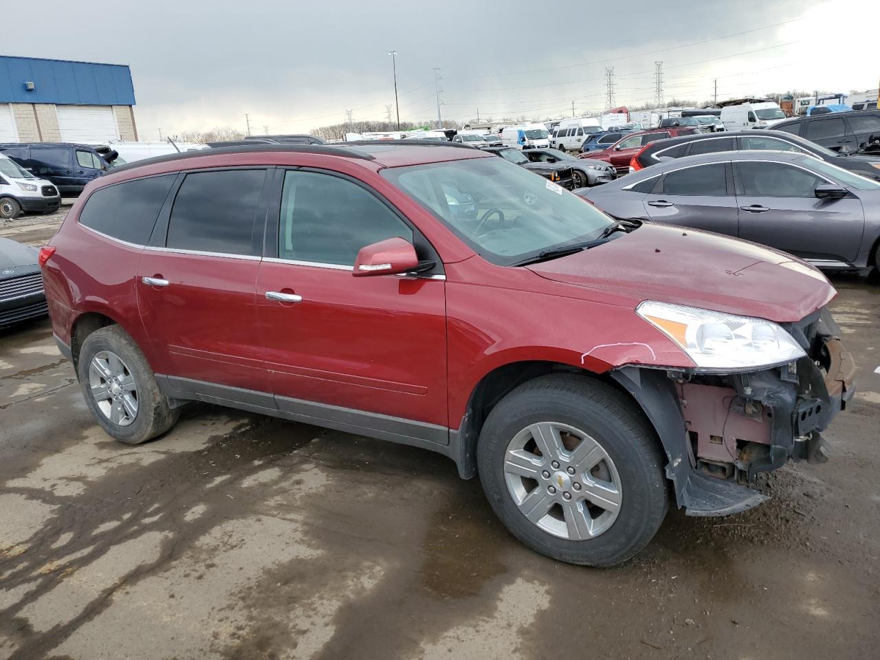2011 CHEVROLET TRAVERSE L - Image 4