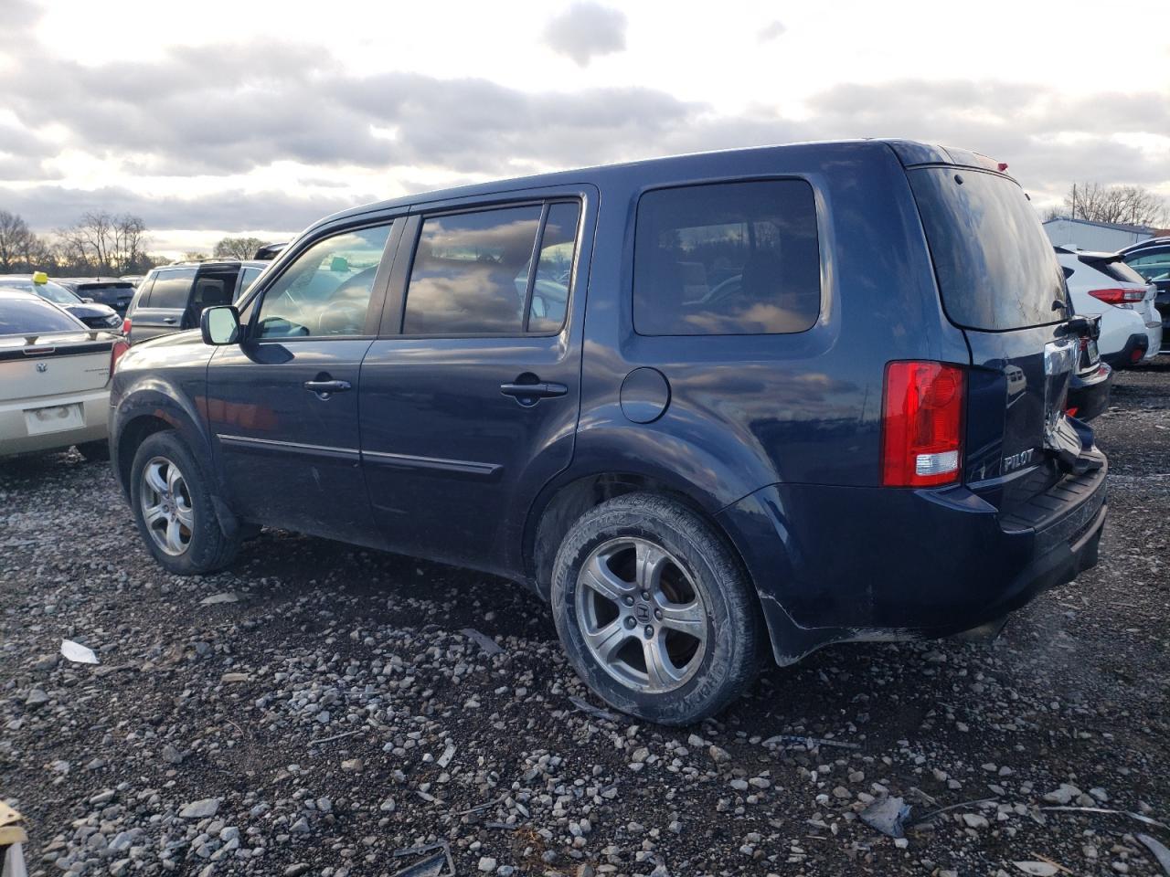 2012 HONDA PILOT EXL - Image 2