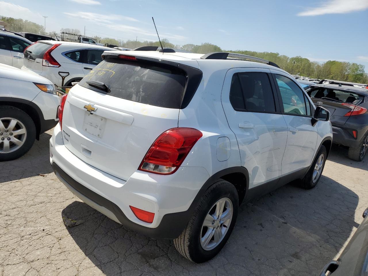 2021 CHEVROLET TRAX 1LT - Image 3