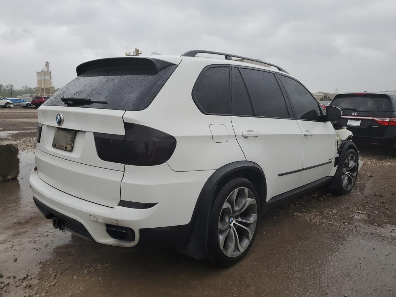 2012 BMW X5 XDRIVE5 - Image 3